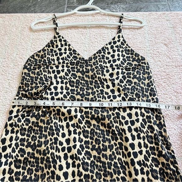 NWT L&B Leopard Satin Mini Dress Size Large V Neck Valentines Day Cocktail Party - Picture 7 of 10